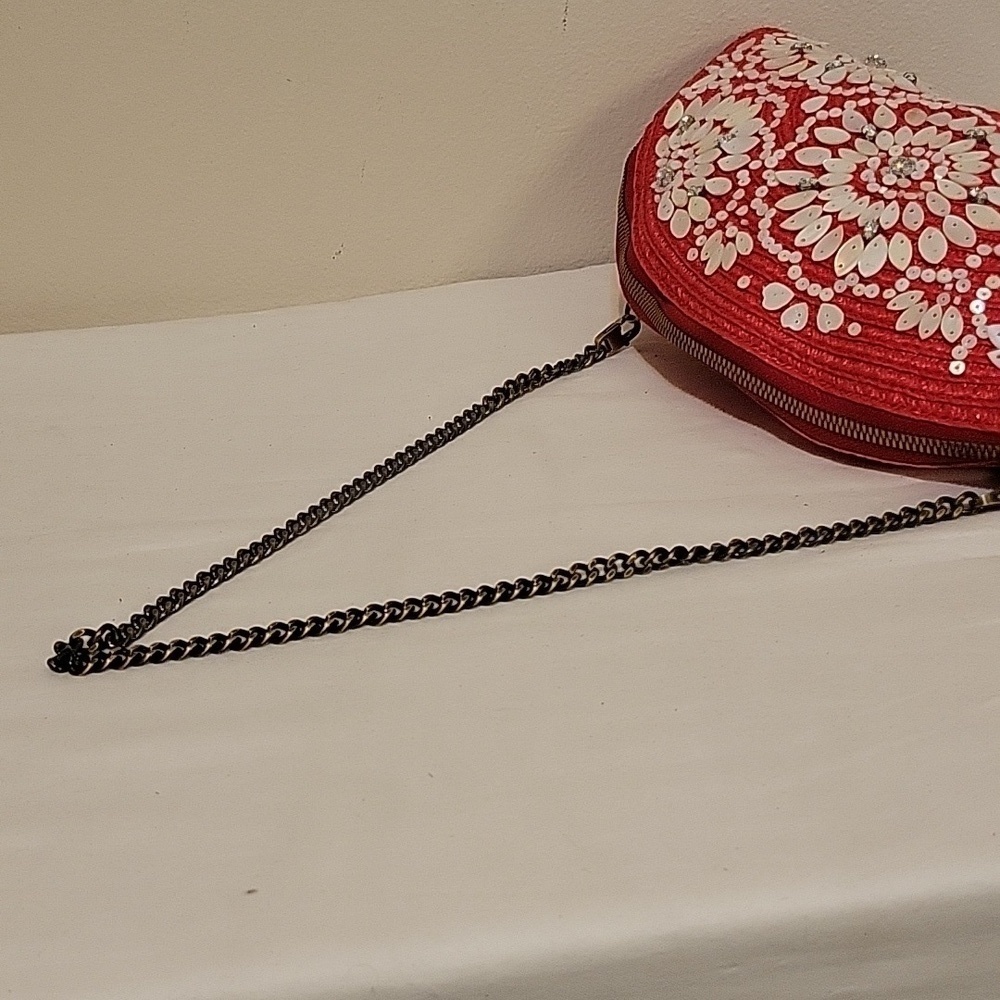 Eric Javits Red Straw Beaded Shoulder Bag - Picture 5 of 11
